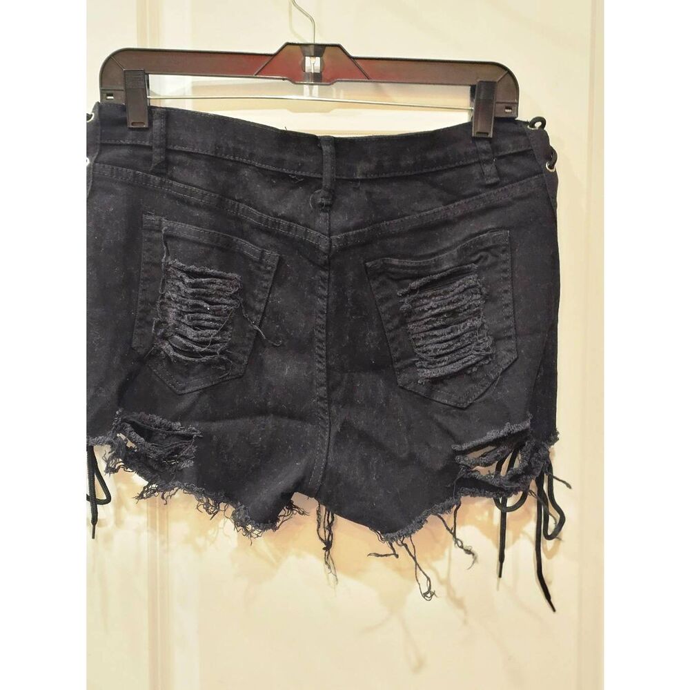 Sexy Hollow Lace-Up Denim Shorts - Picture 4 of 4
